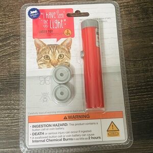 Cat Laser Toy with Butterfly 🦋 & Ant 🐜 Changeable Tips w/ Batteries
